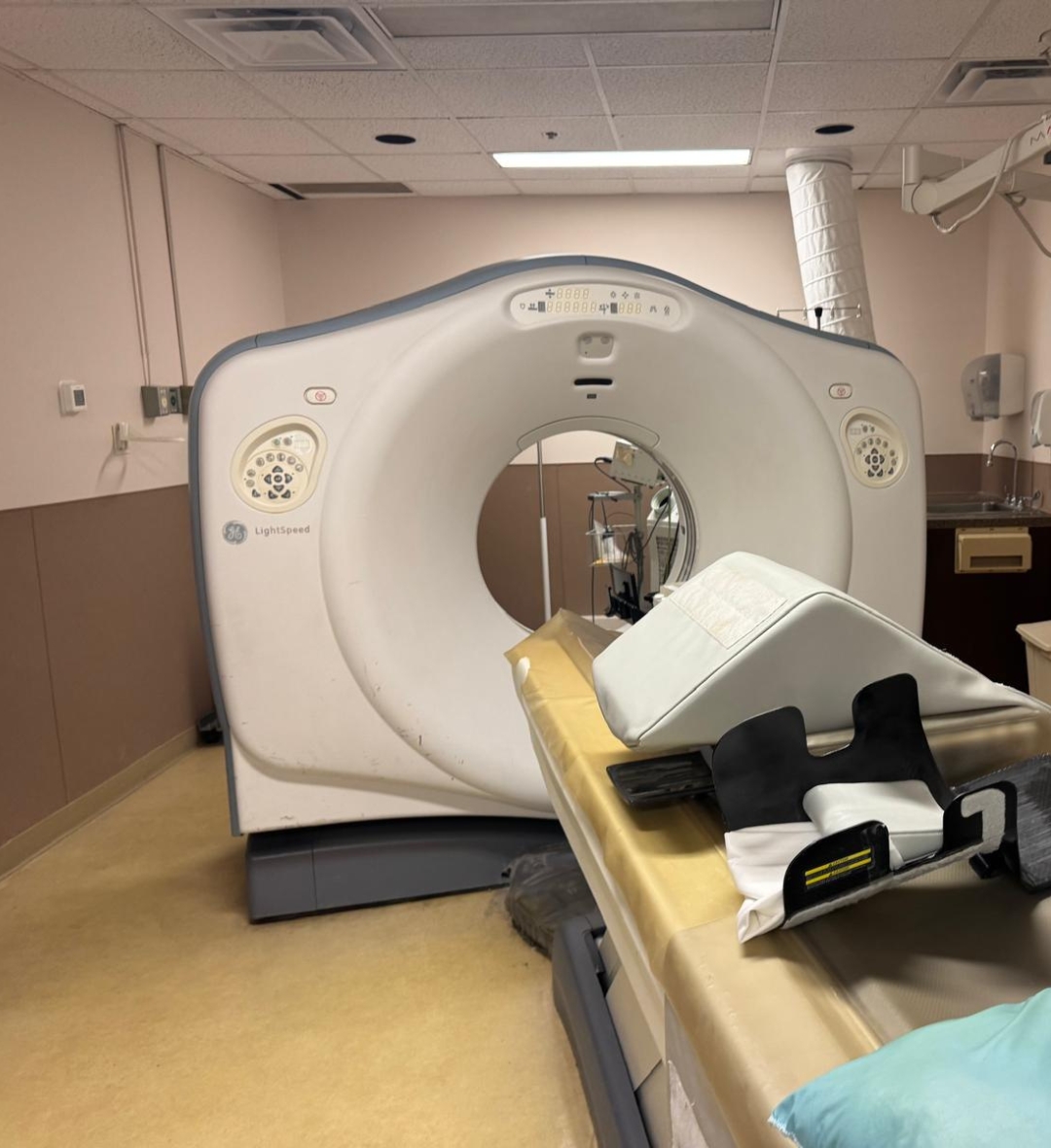  2010 GE LightSpeed VCT 128 CT Scanner 