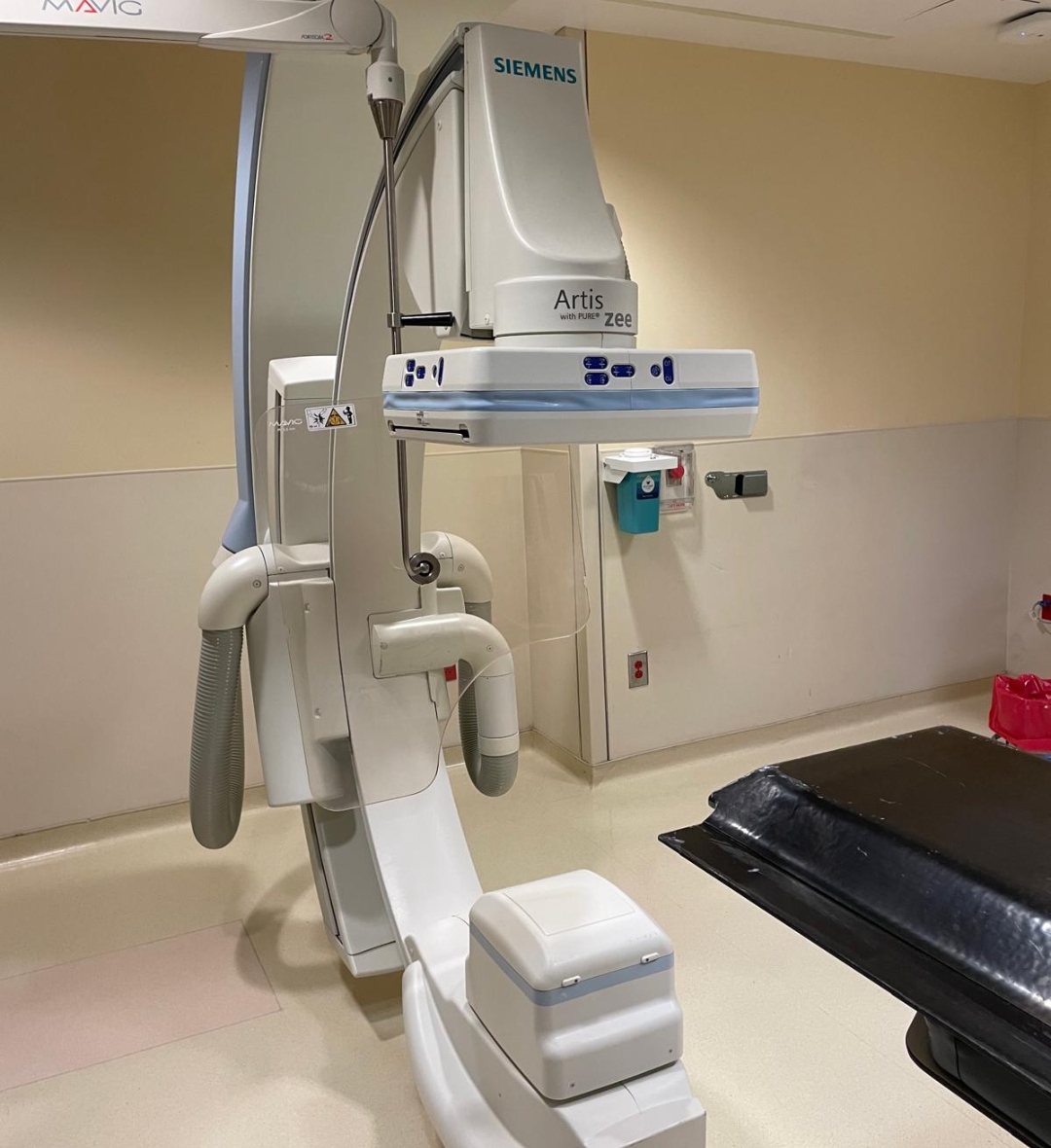 2009 SIEMENS Artis Zee Cath Lab