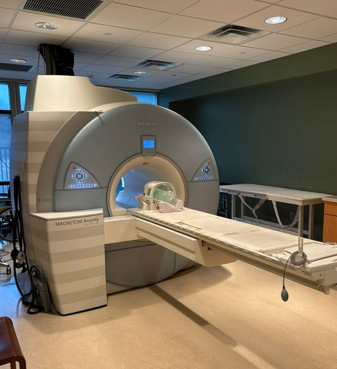 2009 SIEMENS AVANTO 1.5T 18CH MRI