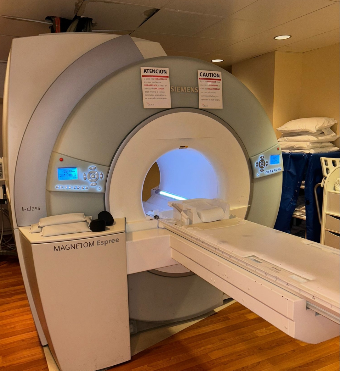  2009 Siemens Espree 18CH MRI